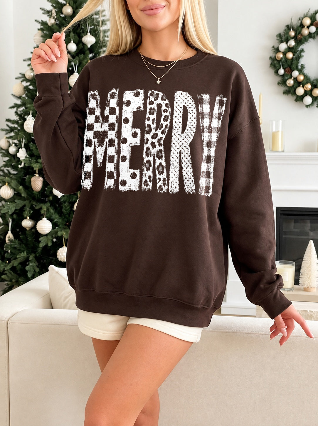 MERRY WHITE DISTRESSED PATTERNS