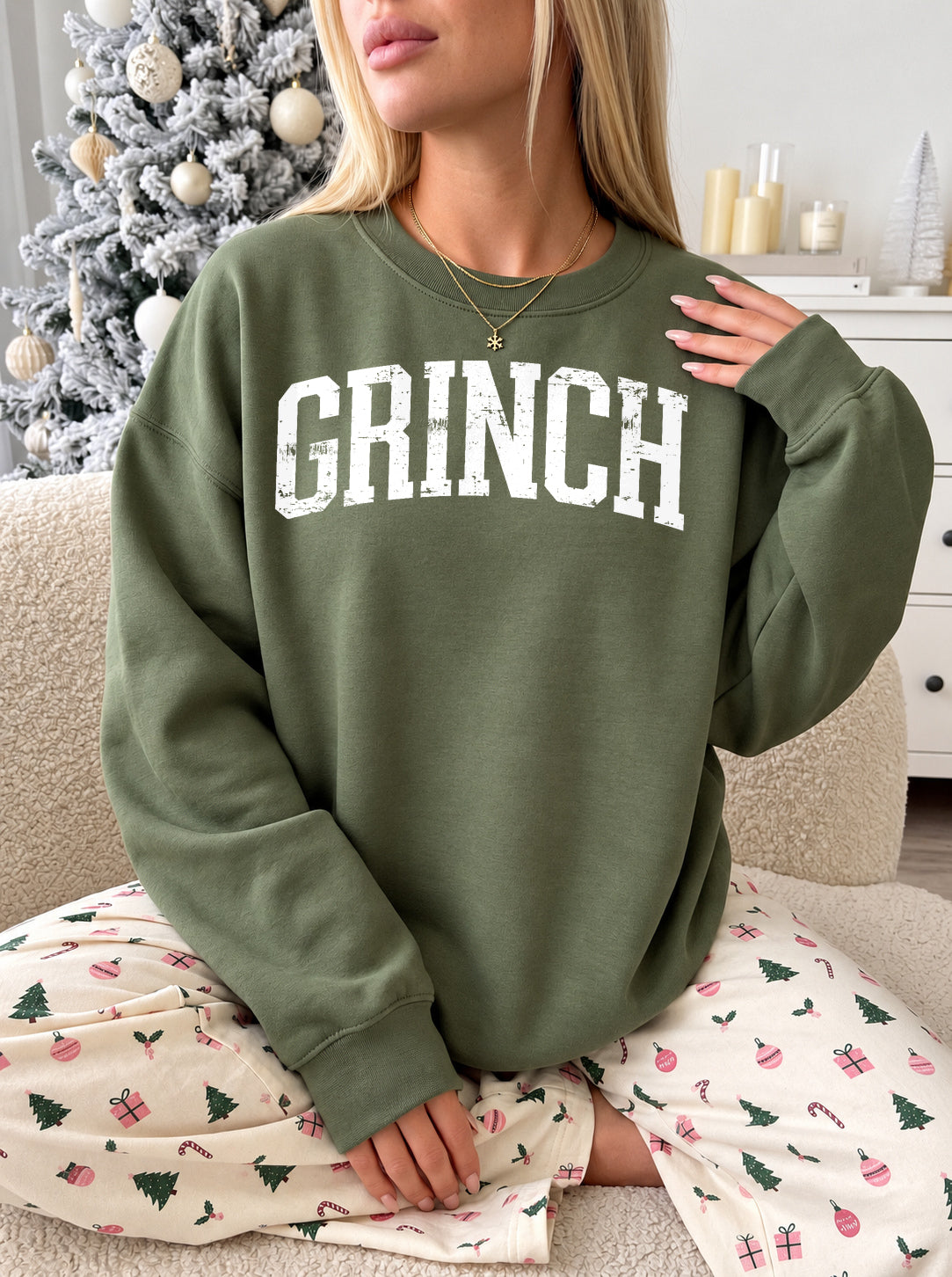 GRNCH WHITE DISTRESSED ARCH