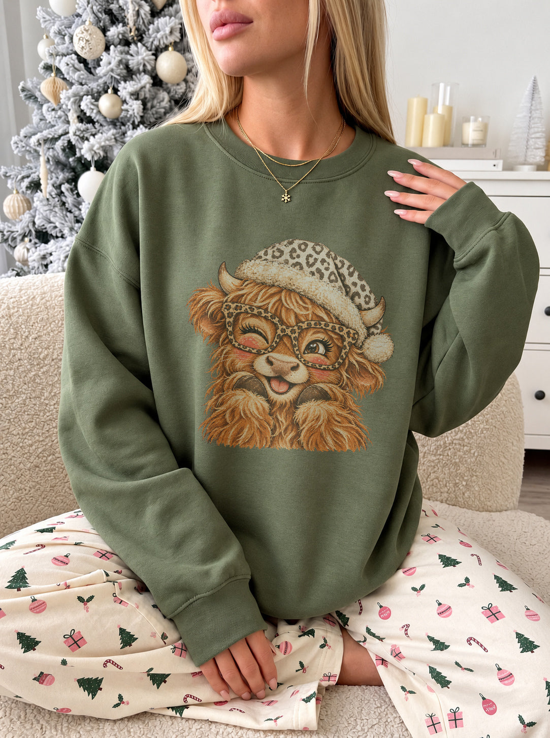 LEOPARD SANTA HIGHLAND COW